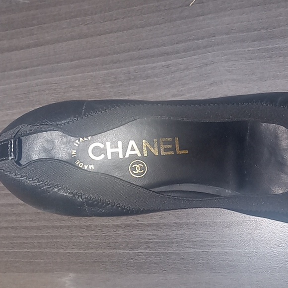 Chanel black leather/patent leather heels in size 36.5 - Picture 7 of 10